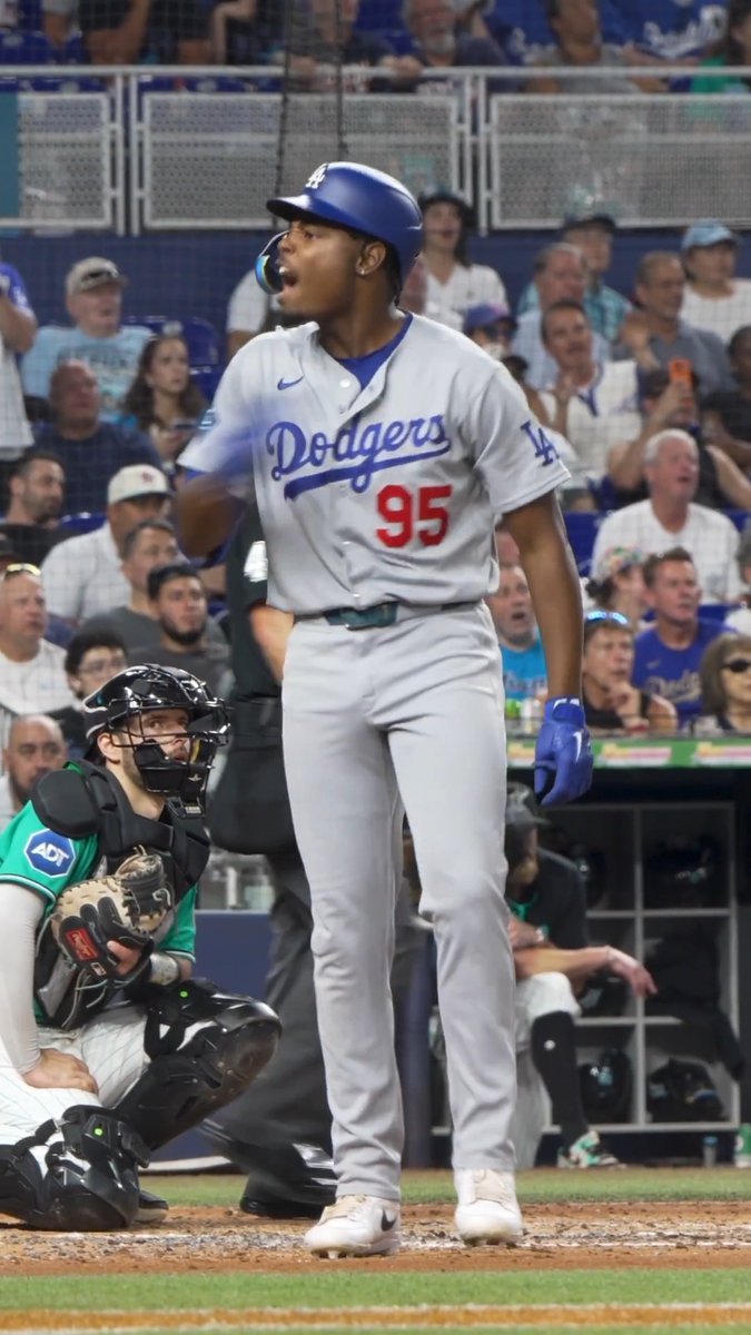 What a reaction to your first career hit 😯🔥