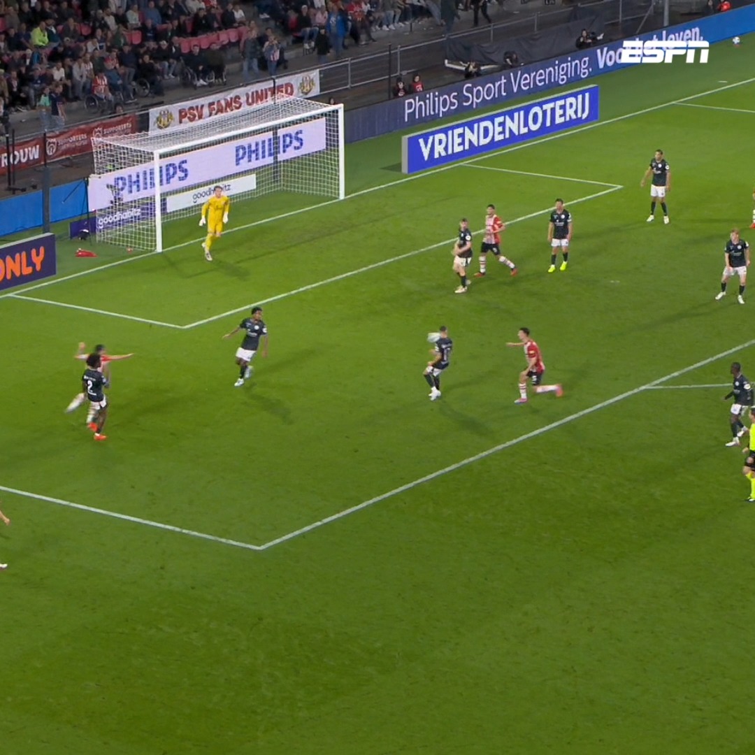 Mijnans voltooit zijn hattrick op schitterende wijze ๐คฉ๐ฅ #psvspa