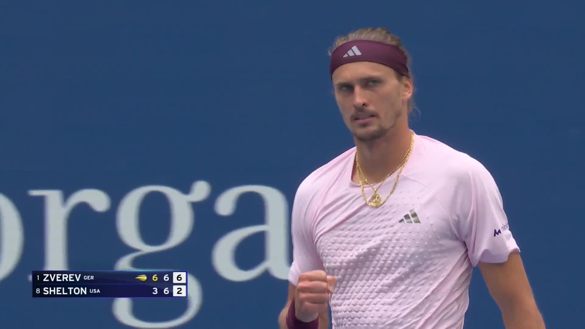 Alexander Zverev plays a flawless second set tiebreak and - like in 2020 - now stands just one set away from the US Open title!
