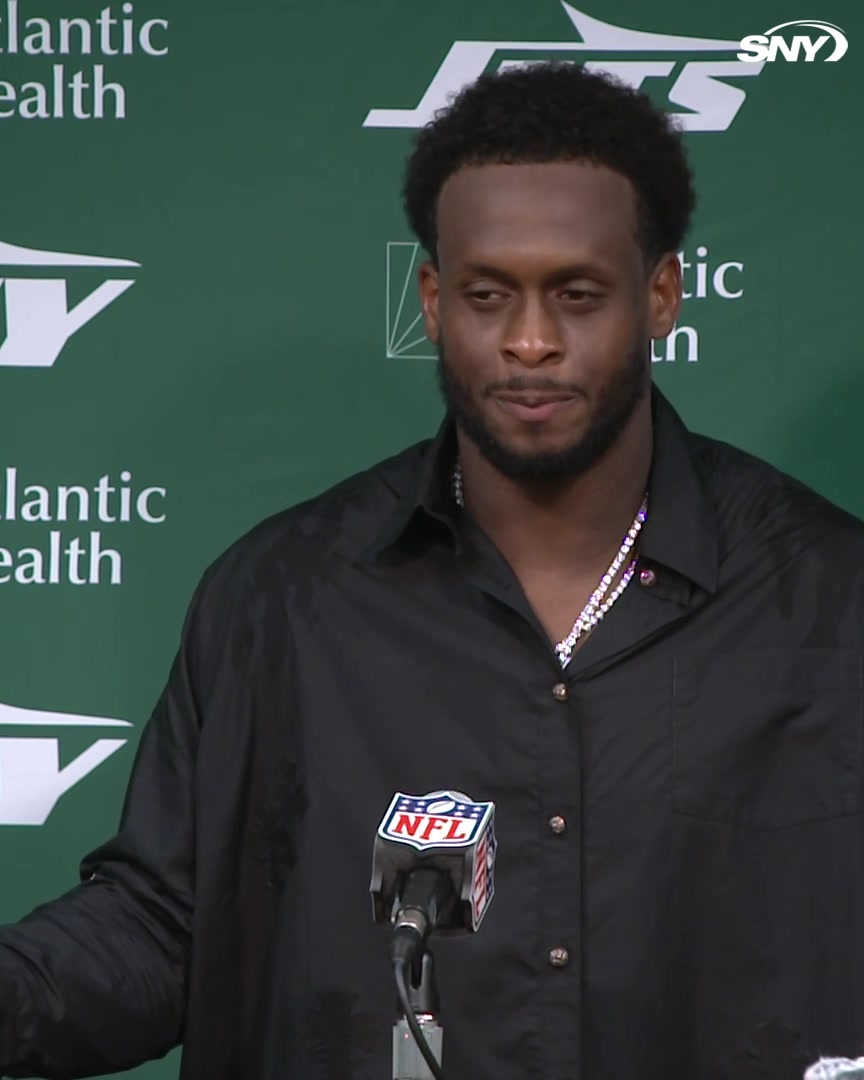 Geno Smith says the Jets' pass protection was "outstanding" today: "I don't think I got touched at all out there."