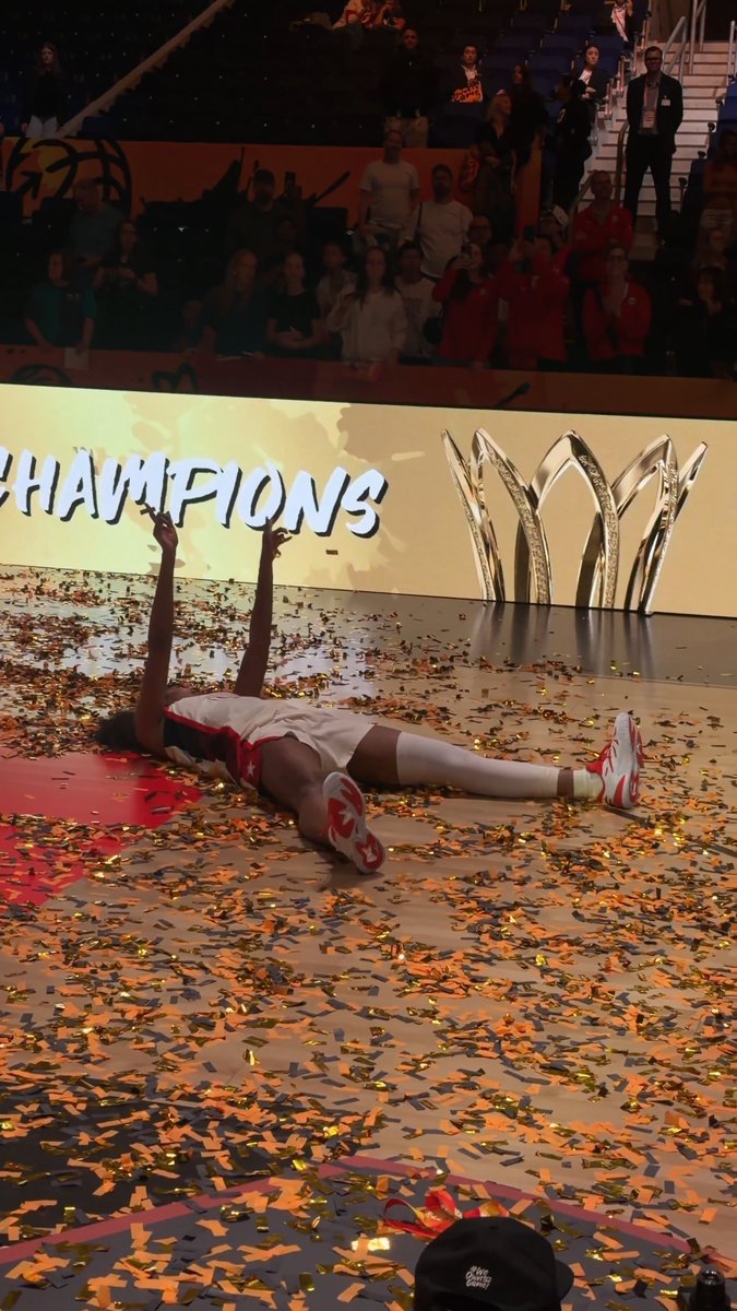 Berlin Barbie is drowned in confetti 🎉 #FIBAWWC