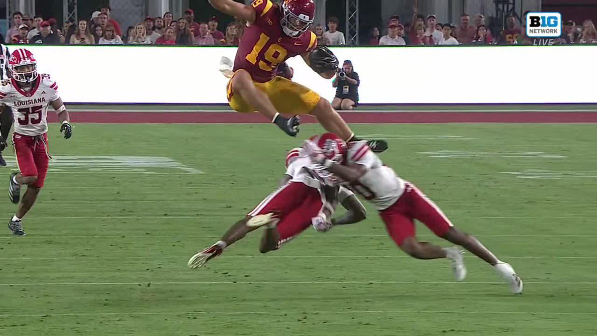 Still can't believe Mark Bowman hurdled two defenders 😲