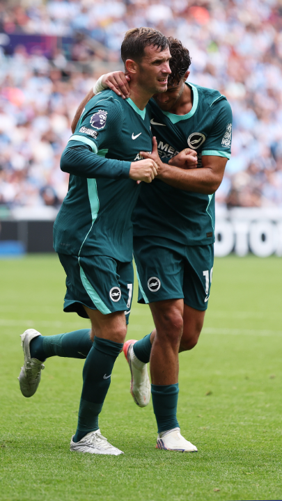 Pascal Gross at the centre of everything 👏 Brighton & Hove Albion