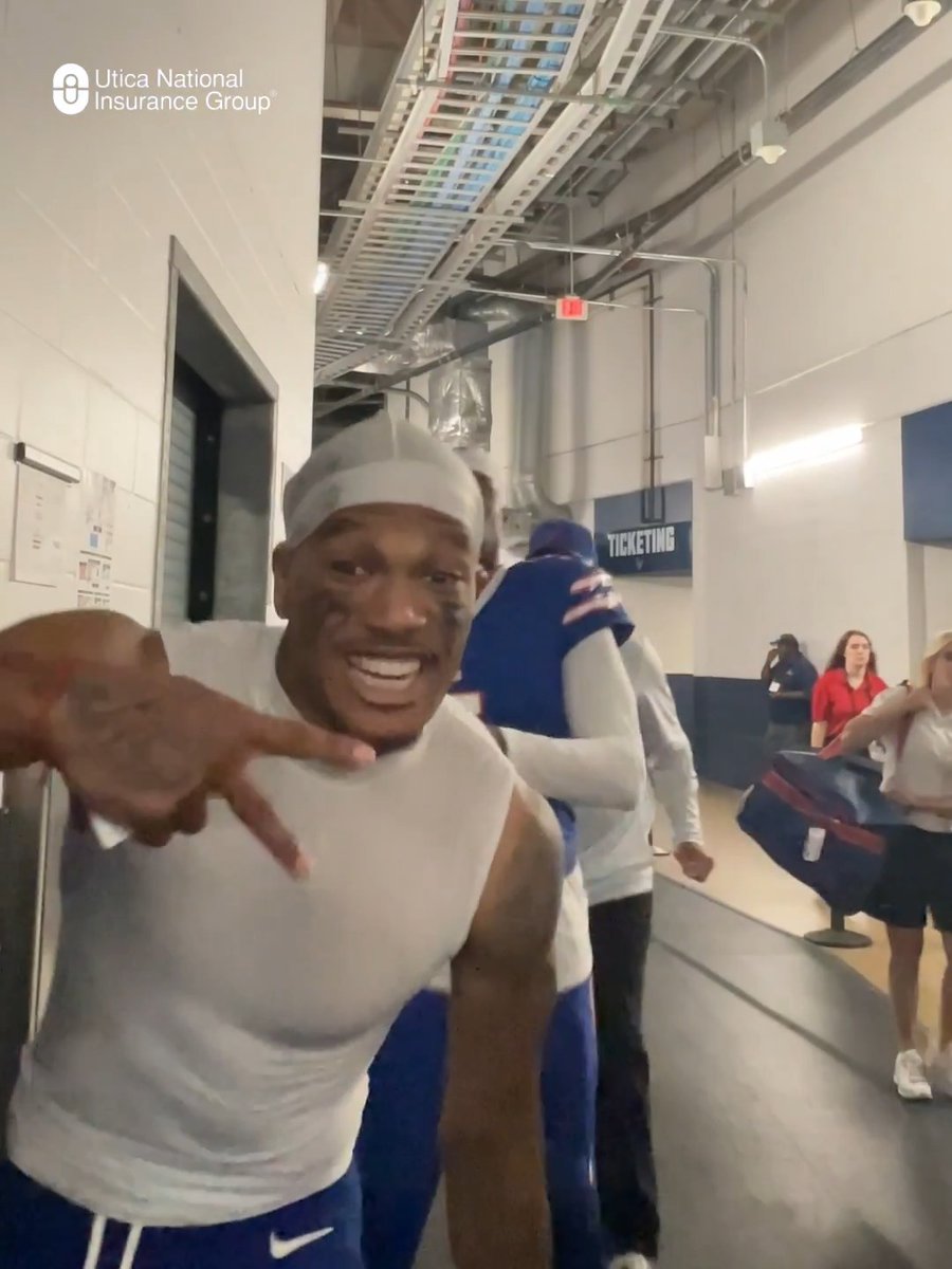 BIG DUBS!! Utica National Insurance Group | #BUFvsHOU