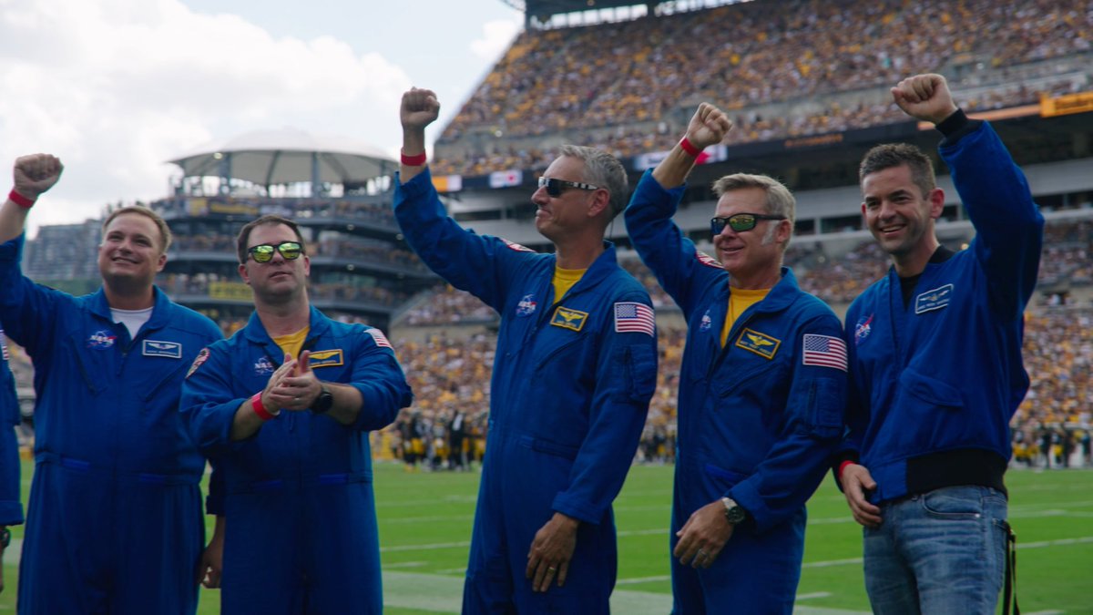 Today’s NFL flyover in Pittsburgh is just the beginning. This is how NASA does game day. 🇺🇸