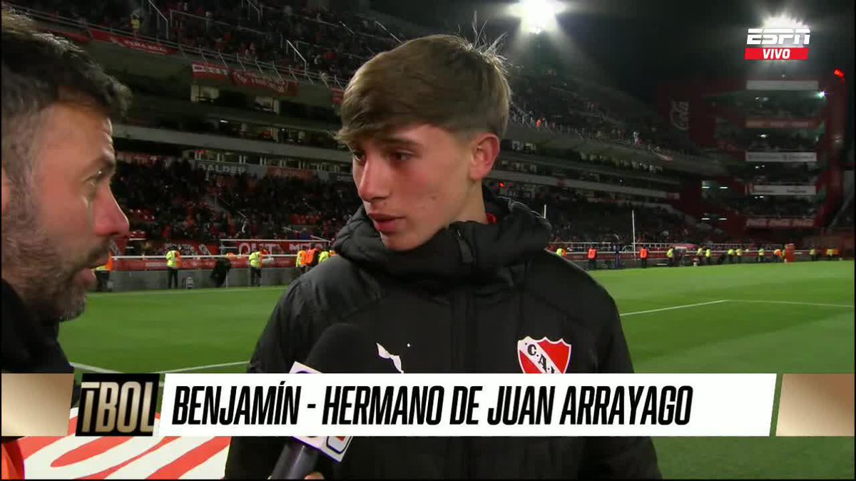 ¡EMOCIÓN TOTAL! Benjamín Arrayago muy feliz por el primer gol de su hermano en la Primera de Independiente. ▶️ Mirá #ESPNFútbol1 en el Plan Premium de #DisneyPlus