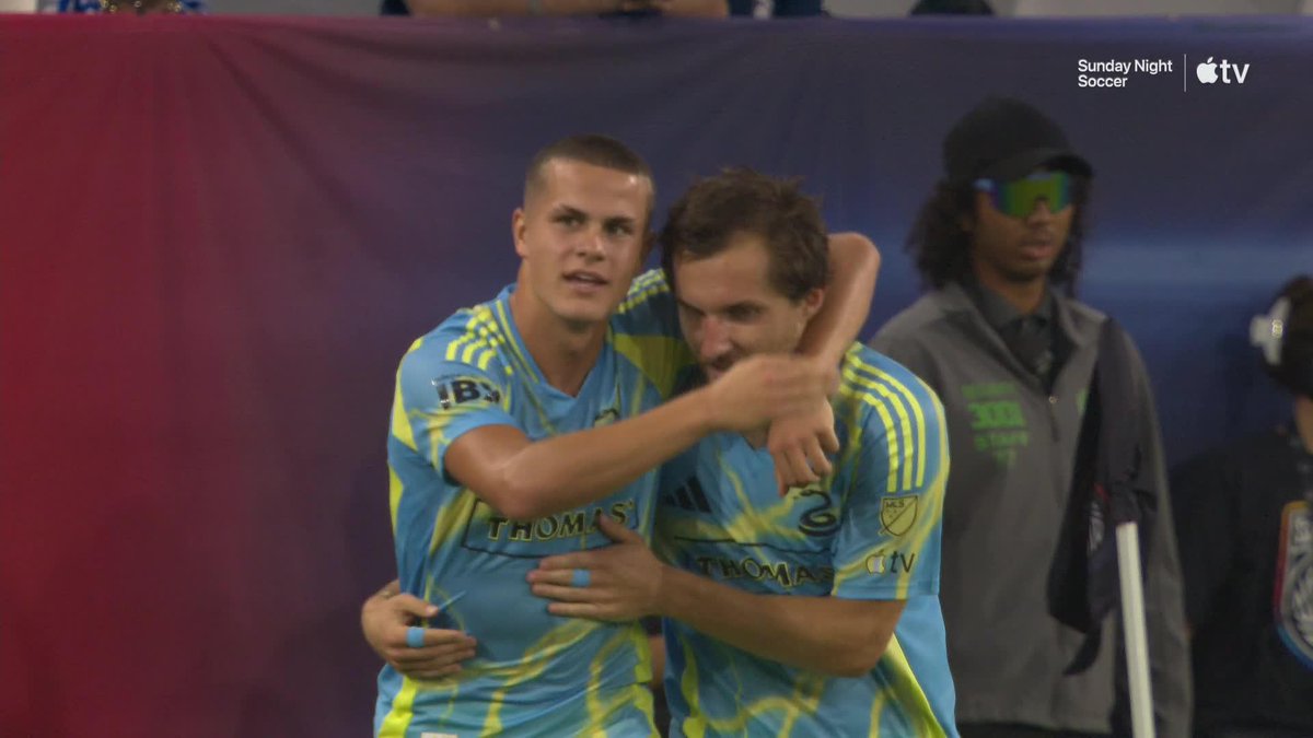 CAVAN SULLIVAN BACKHEEL?! 😲 The 16-year-old gives Philadelphia Union the lead in San Diego just before halftime!