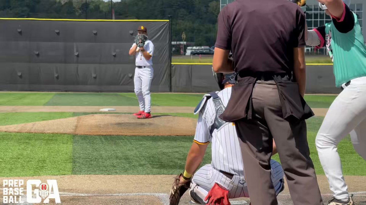 2027 RHP/SS Hayes Maginnis with an outstanding quick look in the semis this afternoon. FB: 90-93 T94; Carry, S/M CB: 77-80; 12/6, 2300+ Kick CH: 80-82; Disappears, 686 RPM 🛸 Arkansas Baseball commit &amp; #PBFG25 alum. Prep Baseball Georgia || East Cobb Baseball #PBFallOpen26