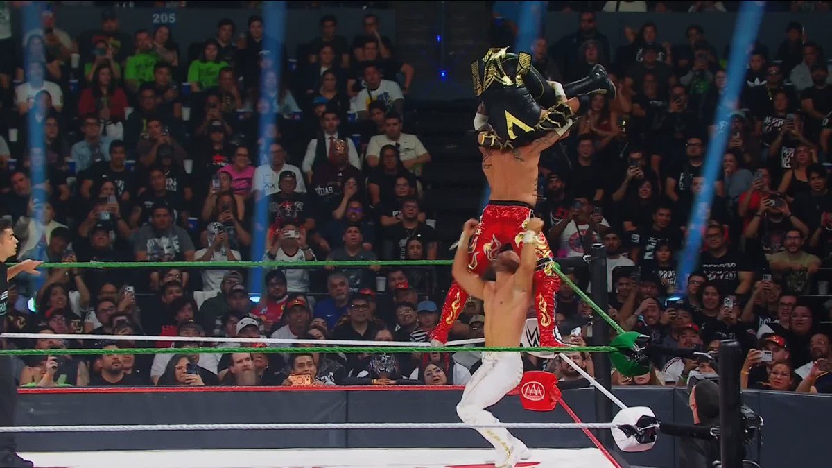 ¿QUÉ ESTÁ PASANDO? #AAATriplemania CDMX