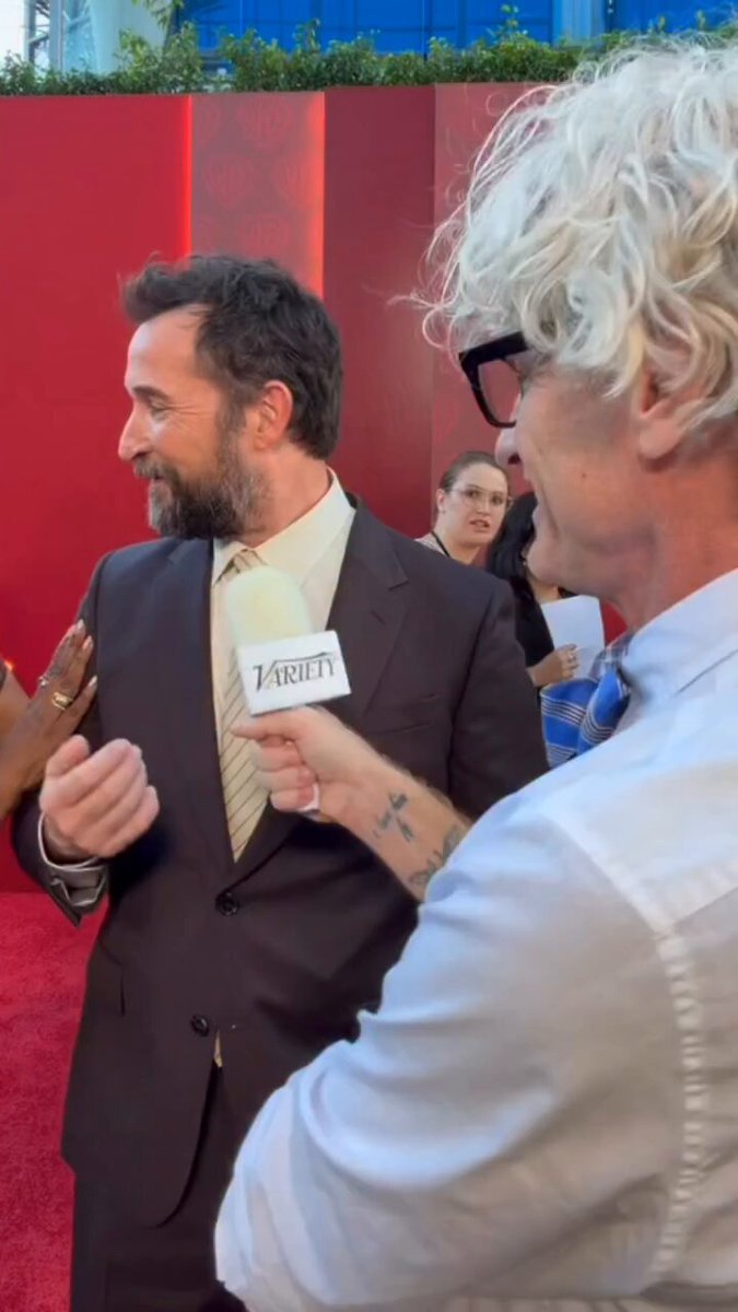 📌 Noah Wyle sings from the Dreamgirls soundtrack with Sheryl Lee Ralph. via: 📸: marcmalkin