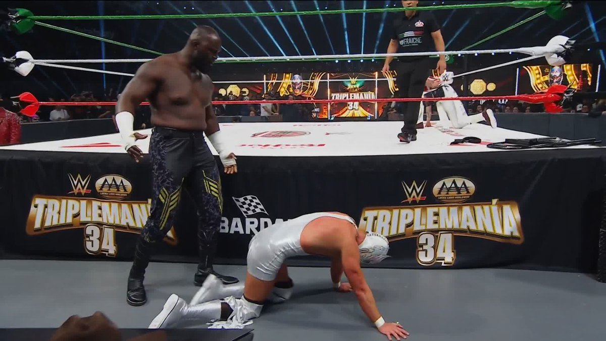 El Grande Americano le hace frente a Omos #AAATriplemania CDMX