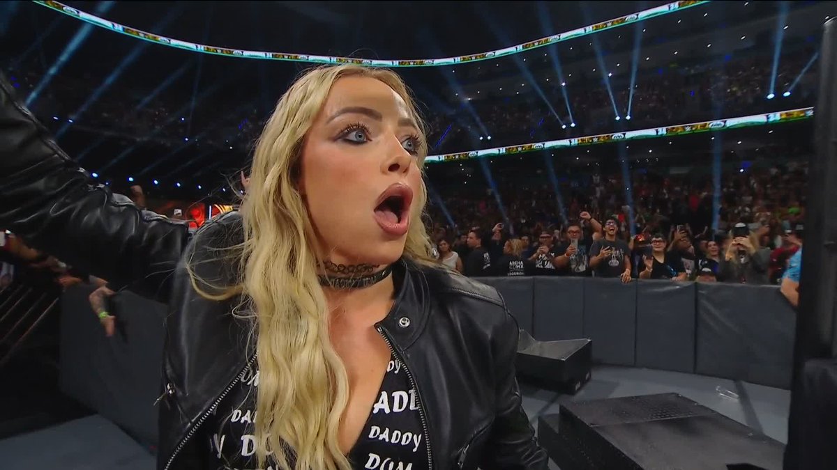 ¡LIV MORGAN ESTÁ AQUÍ! LA GÜERITA VIENE A AYUDAR A DOMINIK MYSTERIO #AAATriplemania CDMX