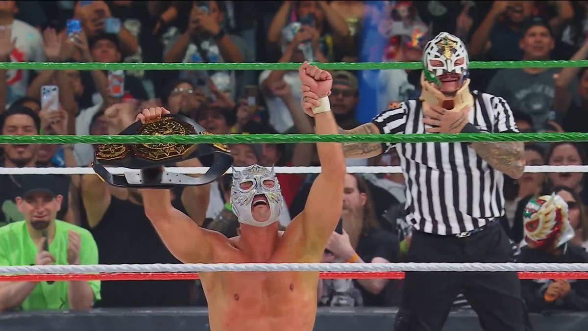 EL GRANDE AMERICANO es el NUEVO Megacampeón de AAA #AAATriplemania CDMX