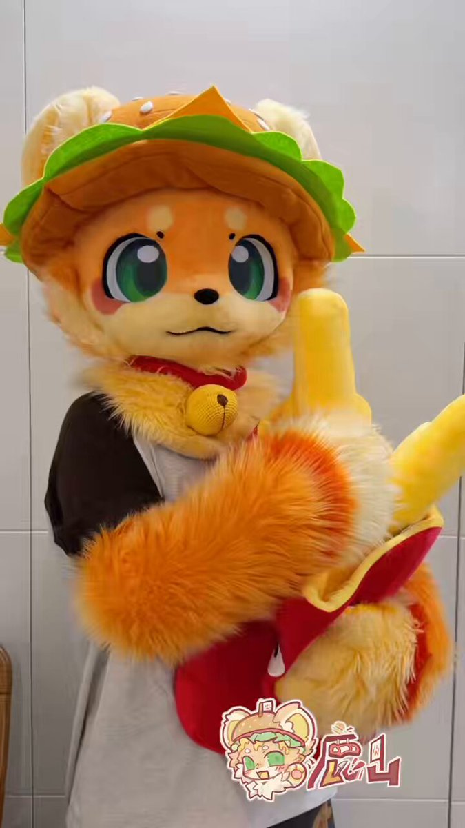 “I'm a big bread!”#兽装 #福瑞 #fursuit #furryㅤㅤㅤ #汉堡 #fursuiter