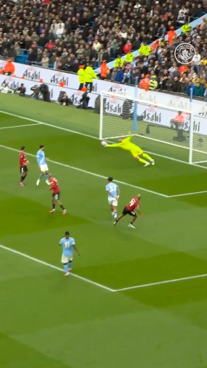 One year ago today, Gianluigi GIANLUIGI DONNARUMMA pulled off THIS save to deny Bryan Mbeumo. 👀😏