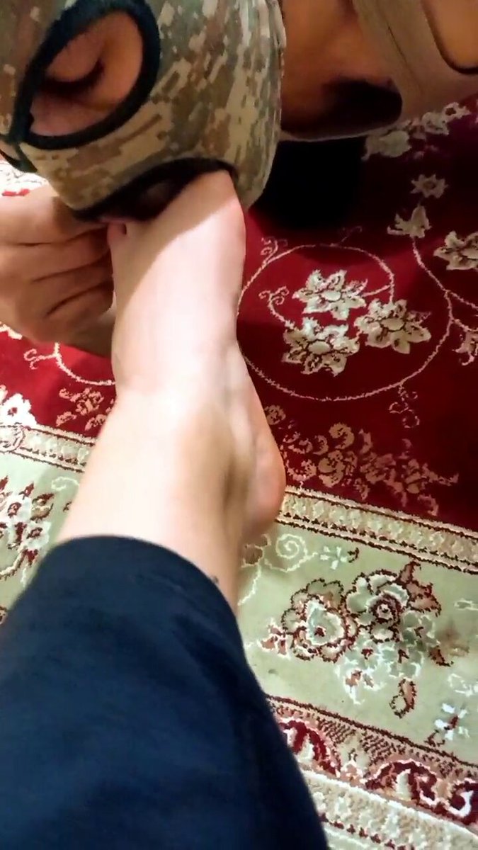 Pathan girl feet sucking Duration 11 minutes Available for sale Retweet if you want full video. pakistani feet 🇵🇰 pakistani girls feet