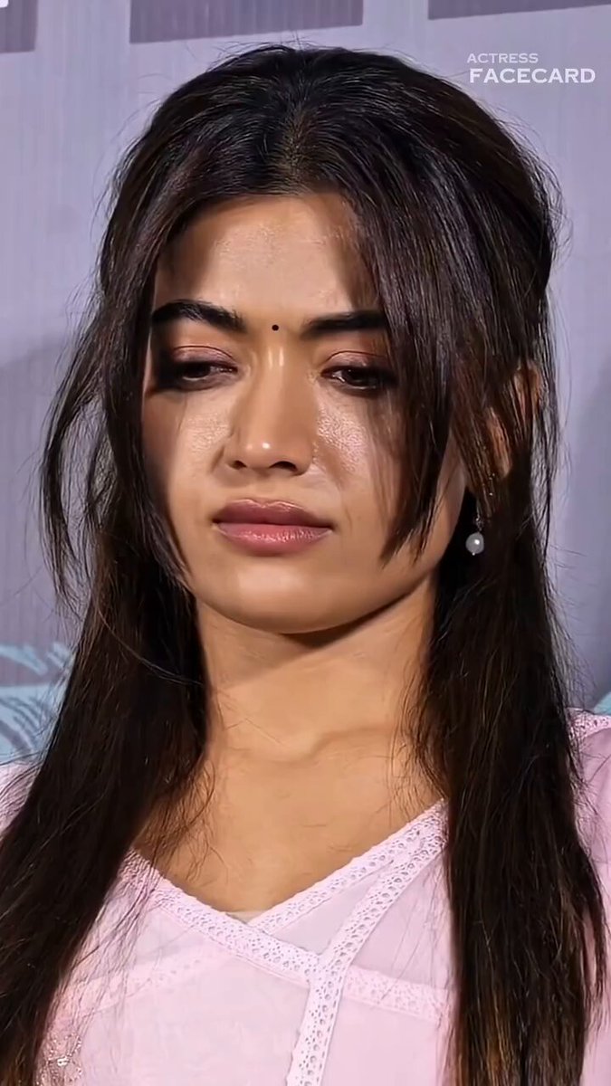 Mom~ pakkinti raju gadi wife ki 2nd kanpu lo kuda twins anta Ammulu ~ vadu nannu dengina dengudu ki ammai ayi unte mana inti ninda pillalu undevallu