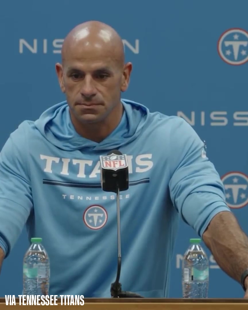Robert Saleh is asked about hearing boos in his first game as head coach of the Titans: "It comes with the territory. When you lose, you're a loser."