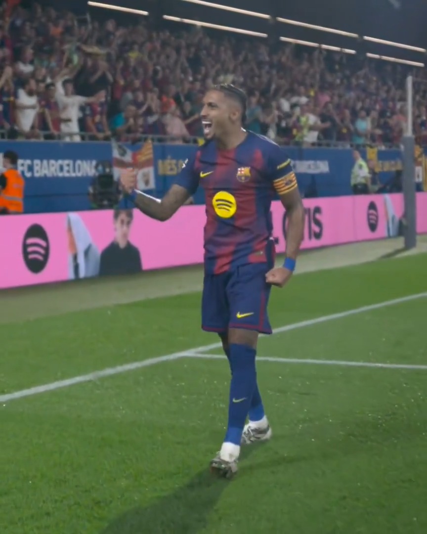 El día del 𝗗𝗢𝗕𝗟𝗘𝗧𝗘. ✌ TalDíaComoHoy hace un año Fermín López Marín, Raphael Dias Belloli y Robert Lewandowski anotaron sendos dobletes para el FC Barcelona.