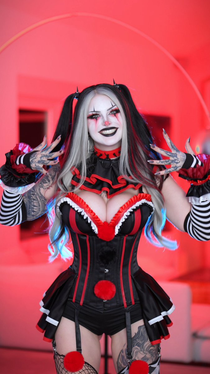 It's Clown season again baby! 🤡🖤