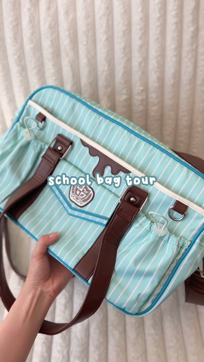 JeanaDraws x Sloppy Sisters school bag tour! 🎒