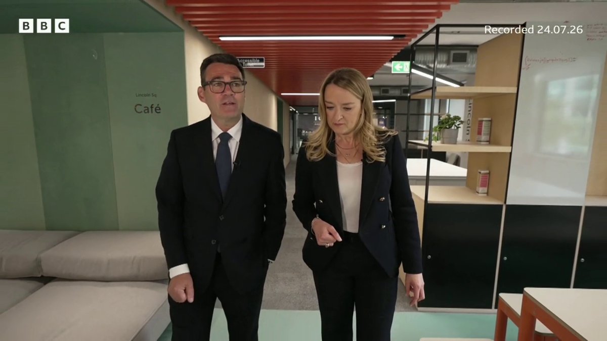 "My dad sadly has Alzheimer’s so couldn’t be there… that's a little hard" Talking to #BBCLauraK in July about his first day in Number 10, Andy Burnham spoke about his father Roy, who has died after suffering from Alzheimer's.