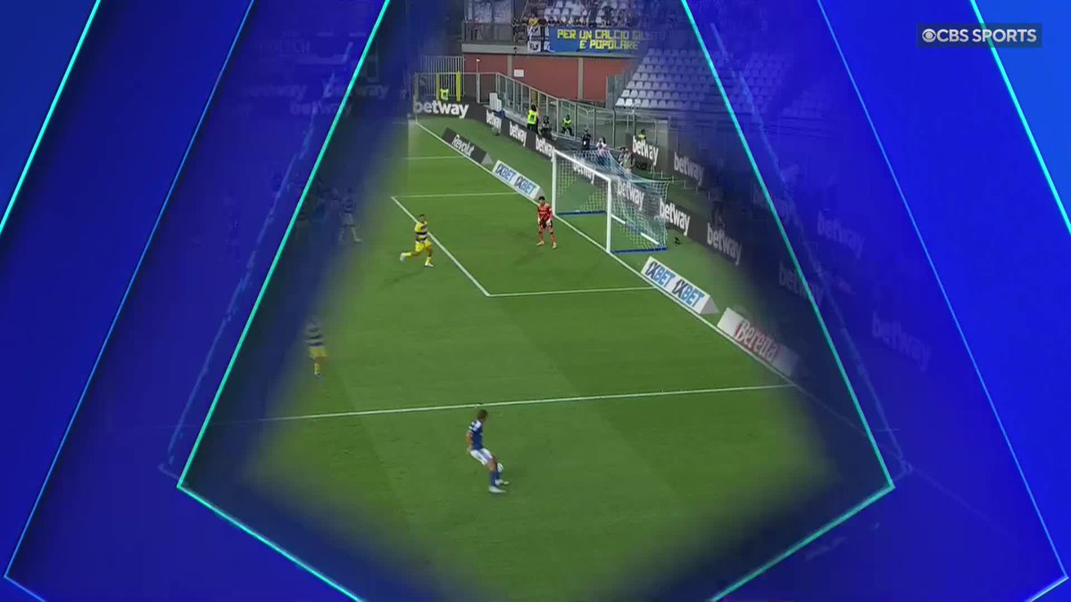 Nico Paz with the perfect delivery for Jacobo Ramón to open the scoring for Como 👏 Watch Serie A on Paramount+ 📺