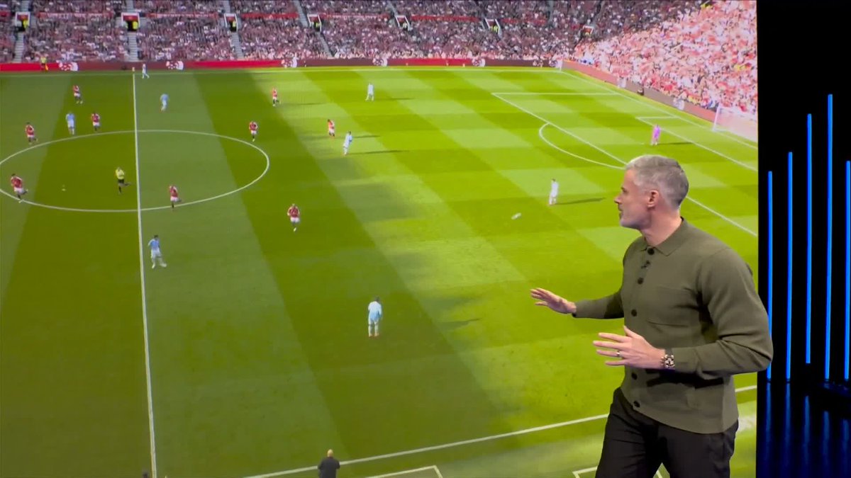 "Elliot Anderson went right up in my estimation" 👏 Jamie Carragher praises Man City for their 'courageous' performance against Man Utd with a player less 💪