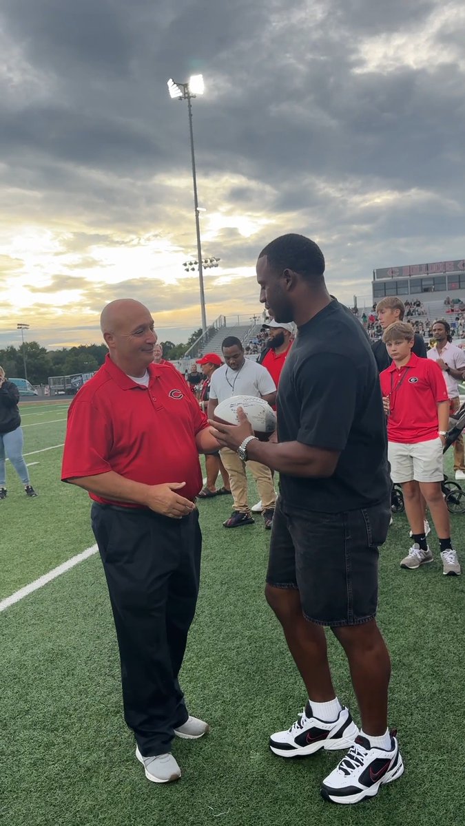 #21 retired at Cedartown High School. Nick Chubb went from wearing this number in his hometown, to taking it to Athens, to carrying it through the NFL—and now it belongs to the place it all started. A DGD, through and through. Go Dawgs!