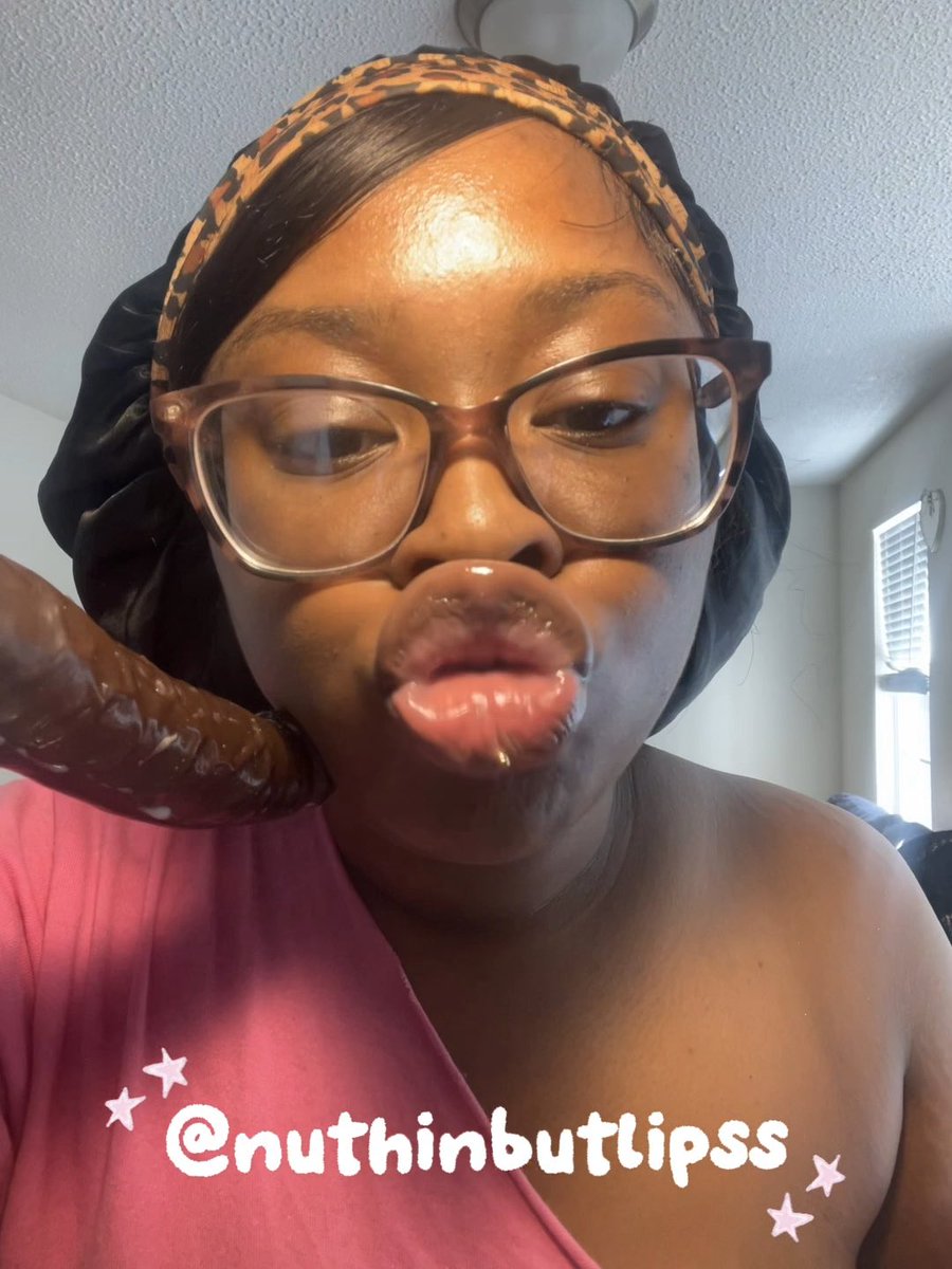 Can I unclog tht pipe for you ? Ik My nutty ass soup coolers grippin round that meat can make u spit all tht nut out in my mouth, nigga quit playin. 🥜😵💫👀 #Dsl #joi #blowjob #nutty #goon #ebony #lipfetish