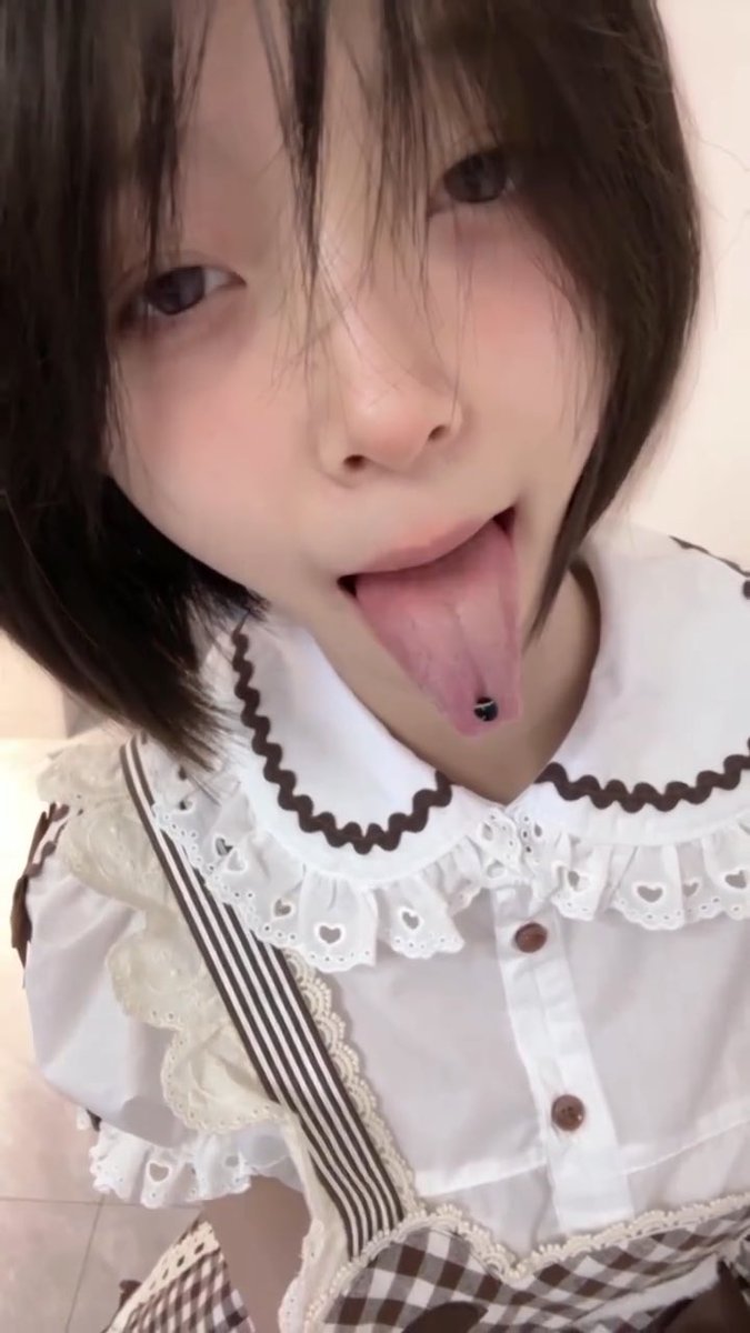 长的乖乖的其实我内心是条反差母狗了啊啊啊 我好贱 #反差 #母狗 #阿黑颜