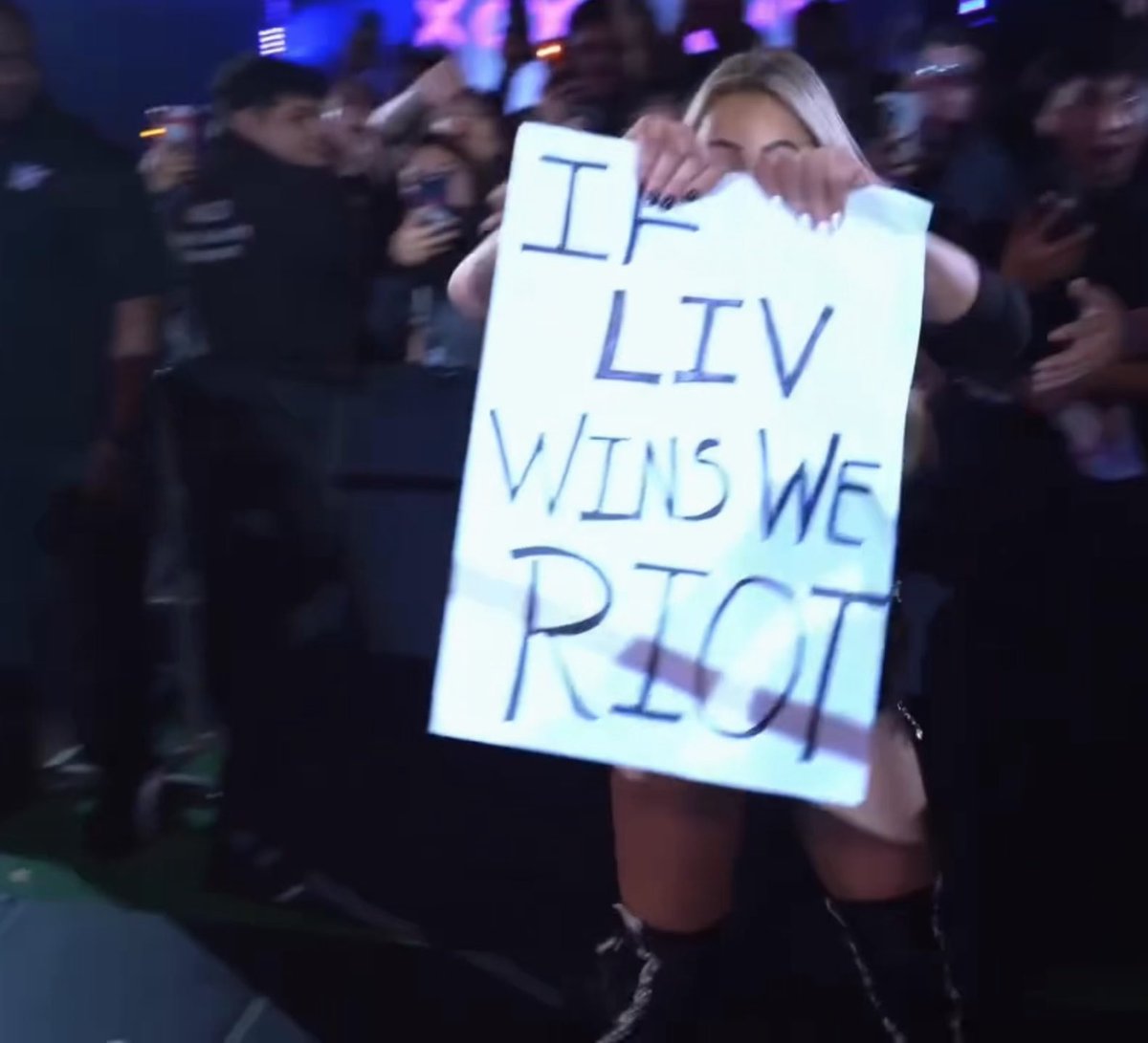 LIV MORGANS FINAL ENTRANCE AS WWE WOMENS WORLD CHAMPION IN CHILE SHE RIPPED UP THE “IF LIV WINS WE RIOT” SIGN 😭