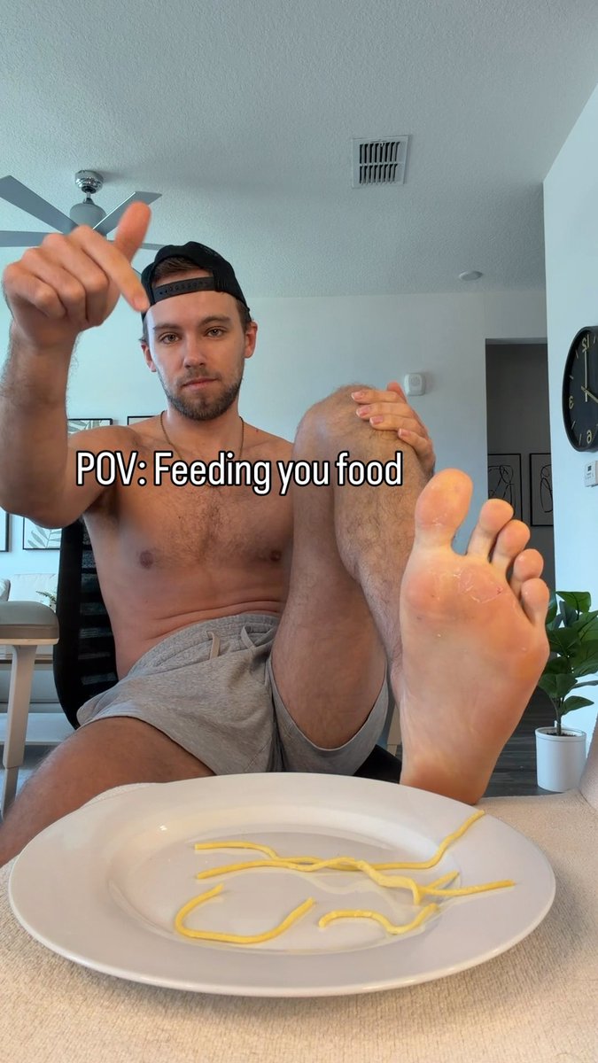 POV: feeding you food 🤣