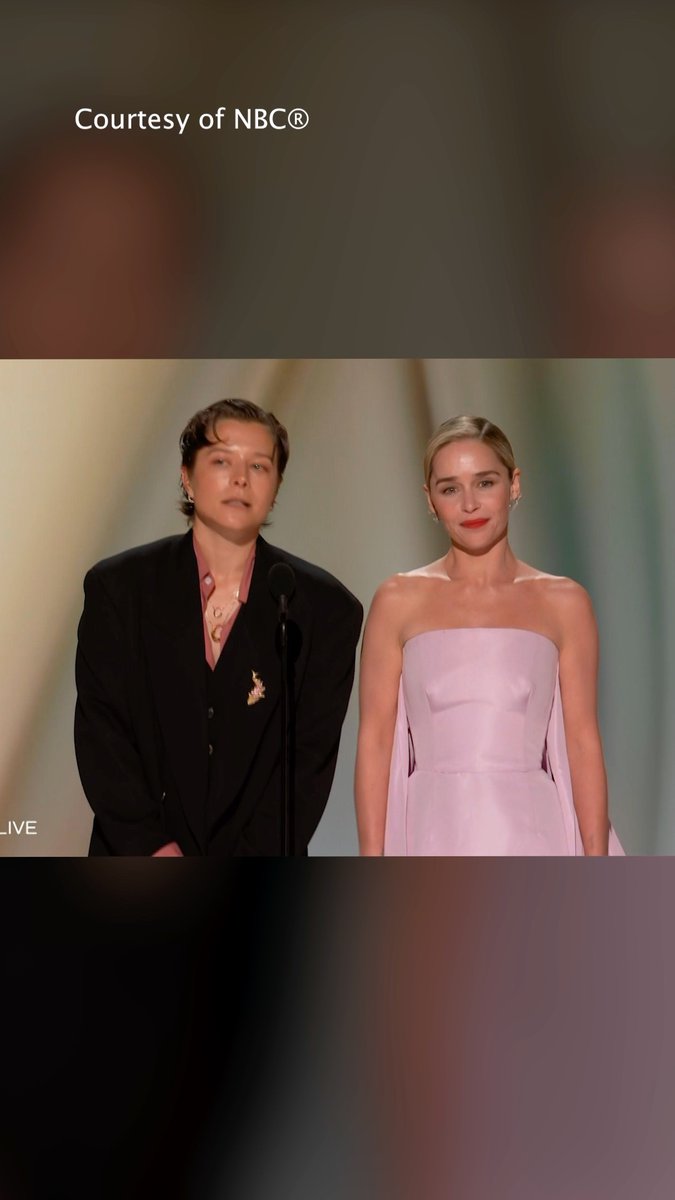 #GameOfThrones stars Emma D’Arcy and Emilia Clarke present at the #Emmys in fluent High Valyrian.