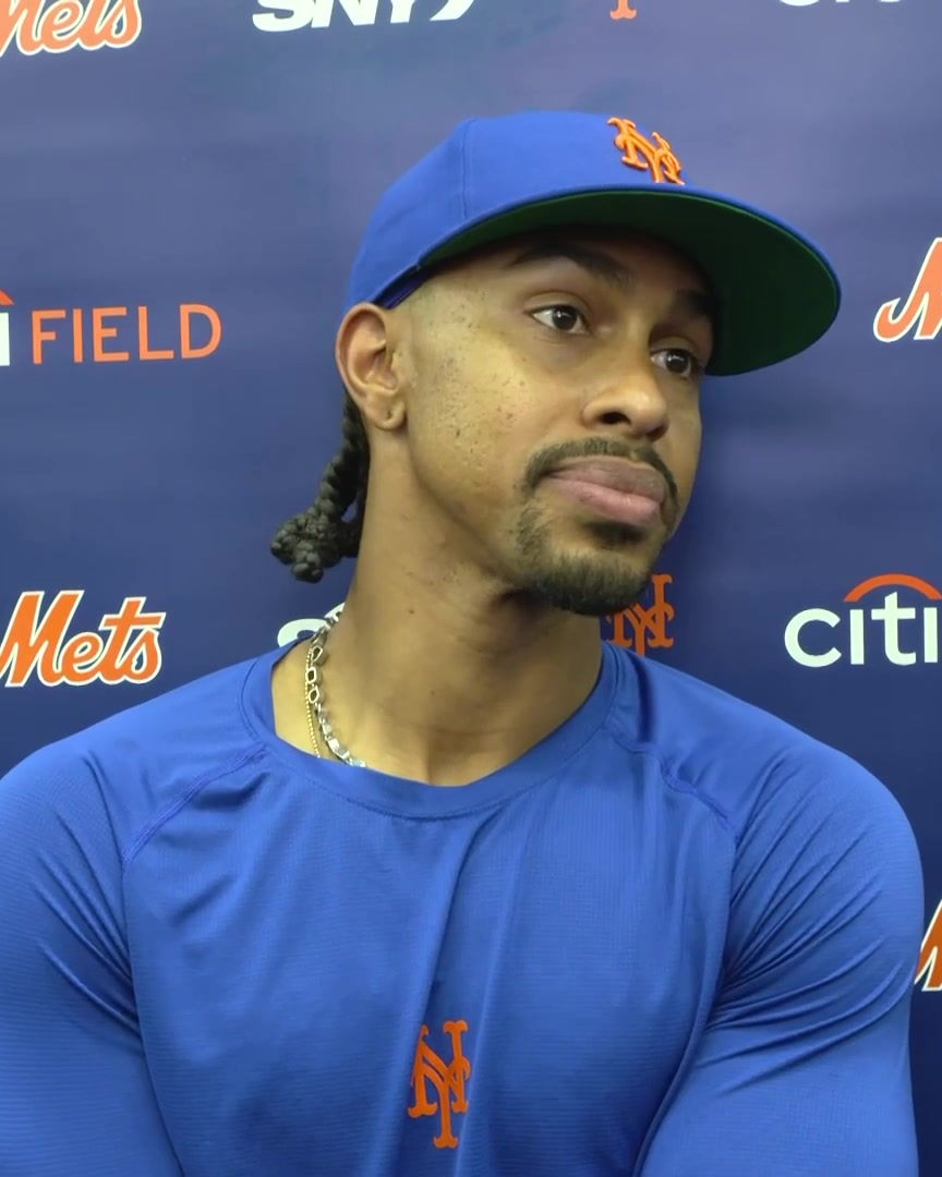 "There's no race to 300. He's going to finish with probably 200 more home runs than me. I'm not competing against Pete. No chance." Francisco Lindor talks about he and Pete Alonso sitting on 299 career home runs: