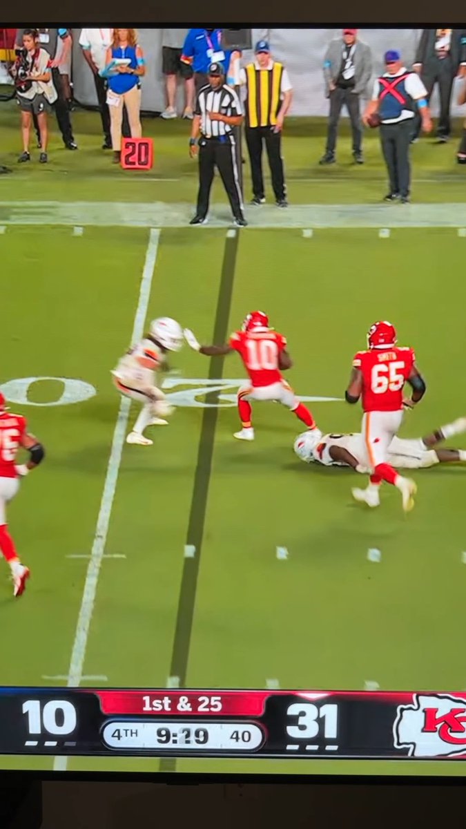 explain a team tackling like this all game to me like I’m 5