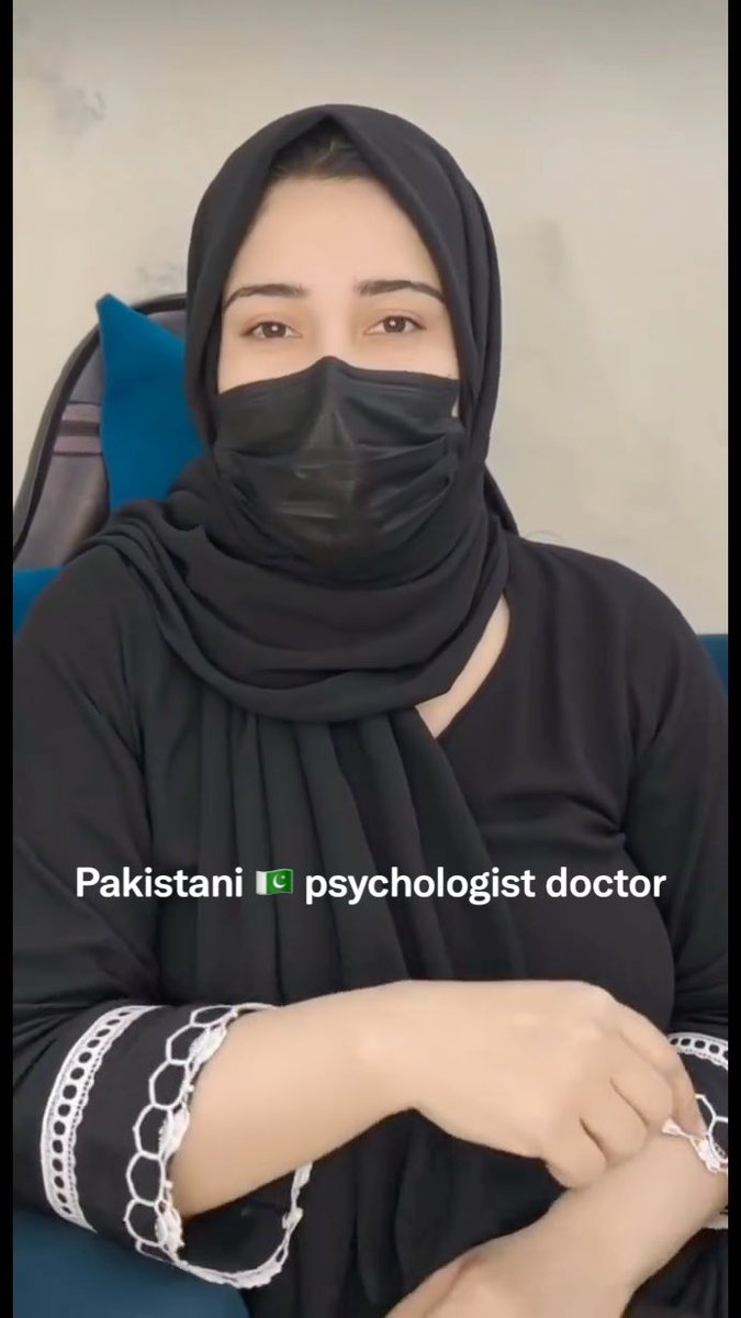 The great Pakistani 🇵🇰 psychologist Doctor 😅🤣😂