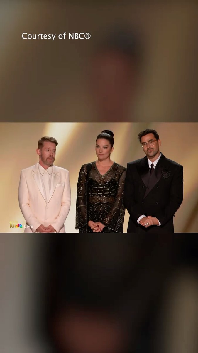 Macaulay Culkin, Annie Murphy, and Dan Levy honor their on-screen mother Catherine O'Hara at the #Emmys.