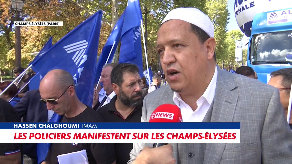 Hassen Chalghoumi, imam de Drancy, en direct de la manifestation des policiers sur les Champs-Elysées : «Ils sont la première barrière face à l'islamisme [...] Nos policiers vont mal», dans #100Frontieres Toute l'info est à retrouver sur