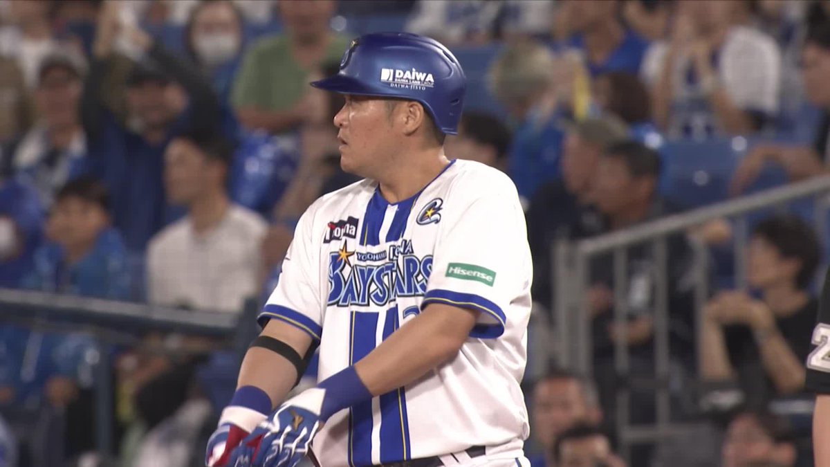 ピッチャーの横を鋭い打球が抜けていく⚾️💨 #筒香嘉智 選手のタイムリーヒットでさらに1点追加🌟 7回裏 DB 11 - 2 G #限界のその先へ #baystars
