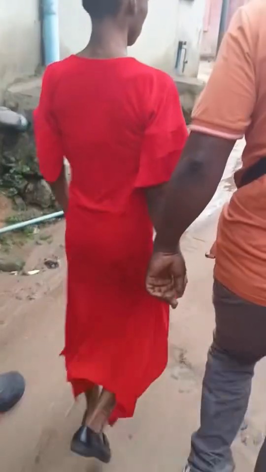 15-year-old girl rescued after she was allegedly locked inside a toilet for months by her bosse A 15-year-old girl identified as Amarachi, has been rescued after she was allegedly locked inside a toilet for months by her bosses in their home in Abuloman, Rivers state Amarachi, who hails from Ebonyi State, was living in the couple, Eze Simeon and his wife as a maid. She is alleged to have committed an offence, and as a punishment, she was allegedly locked up in the toilet for months, subjected to severe neglect and fed only once a day with leftover food. She was rescued on Monday, September 15 after she raised an alarm when the couple had gone out. Her cry for help got to the neighbors who immediately contacted the police division in Abuloma. The police immediately arrived the scene and successfully rescued the victim. 📹: obiajuluoziomanweke