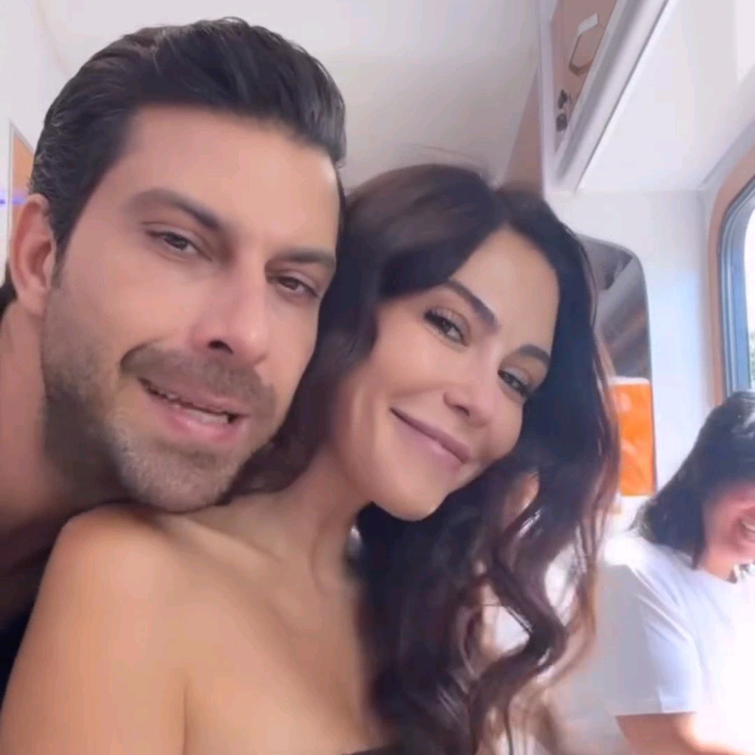 ilişkilerinin sadece 1 bölüm sürmesi o kadar üzüyo ki hakan nuray için deli oluyodu ama sadece 1 bölüm gördük ben bu kimyayı daha uzun izleriz sanmıştım