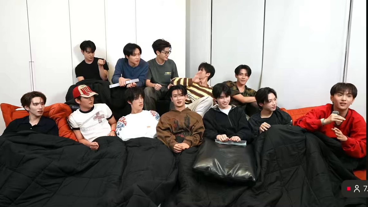 เป้อ : ขอบคุณพรีมที่มาเป็นนางเอกนะครับ ภีม : แต่ชีวิตจริงผมเป็นพระเอก บัส : ห้ะ บีอัส : ห้ะ อลันแกไม่ได้ห้ะคนเดียวแล้วนะเว้ย ㅜㅡㅜ #COPPERdechawat #PEEMWASU
