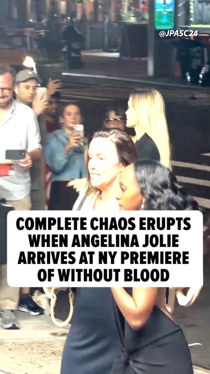Angelina Jolie had fans jumping up and down last night as she arrived at the New York premiere of Without Blood. 🤩 🎥: JPASC24