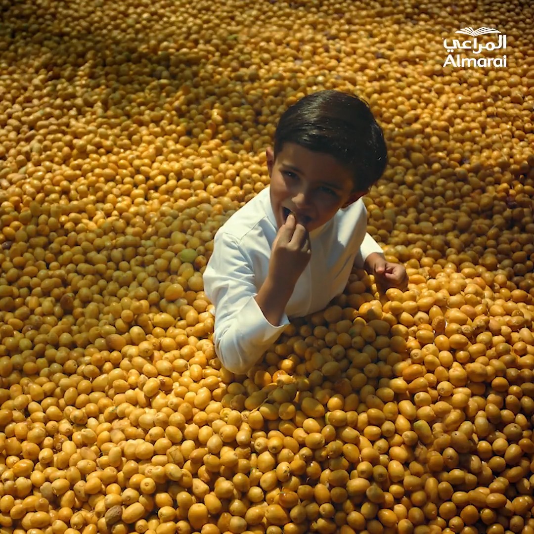 بين حلا تمرها وصفاء لبنها وحر حبحرها.. قصة طبع أصيل يجمعنا! حنا منها وهي منا، وكل عام ووطننا له طعم يشبهنا