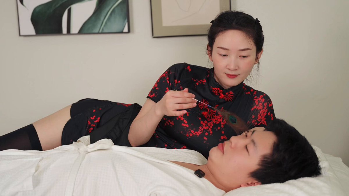 #千鹤躺采 #ShengSPAgirl #柔式按摩 #2号技师 #ASMR 布拉尔 ToBuerma 川泽森 2号小姐姐中华娘服饰诱惑躺采柔式按摩，胸蹭🐮子，足柔，贴紧挤弄客人牛牛，经典柔式按摩手法（剪辑预览版） 官方原档完整版1:07:47秒(内部群现已更新） 完整版点击⬆️主页置顶链接进TG群观看 （内部群现已有超500多部官方原档完整版)