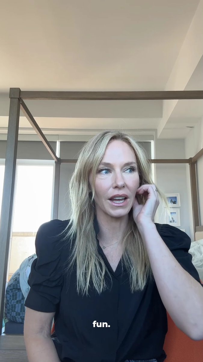 👩🍳| According to Kelli Giddish, Taylor Swift brought homemade sourdough butter chocolate chip cookies for everyone on set while filming the SVU Emmys sketch!