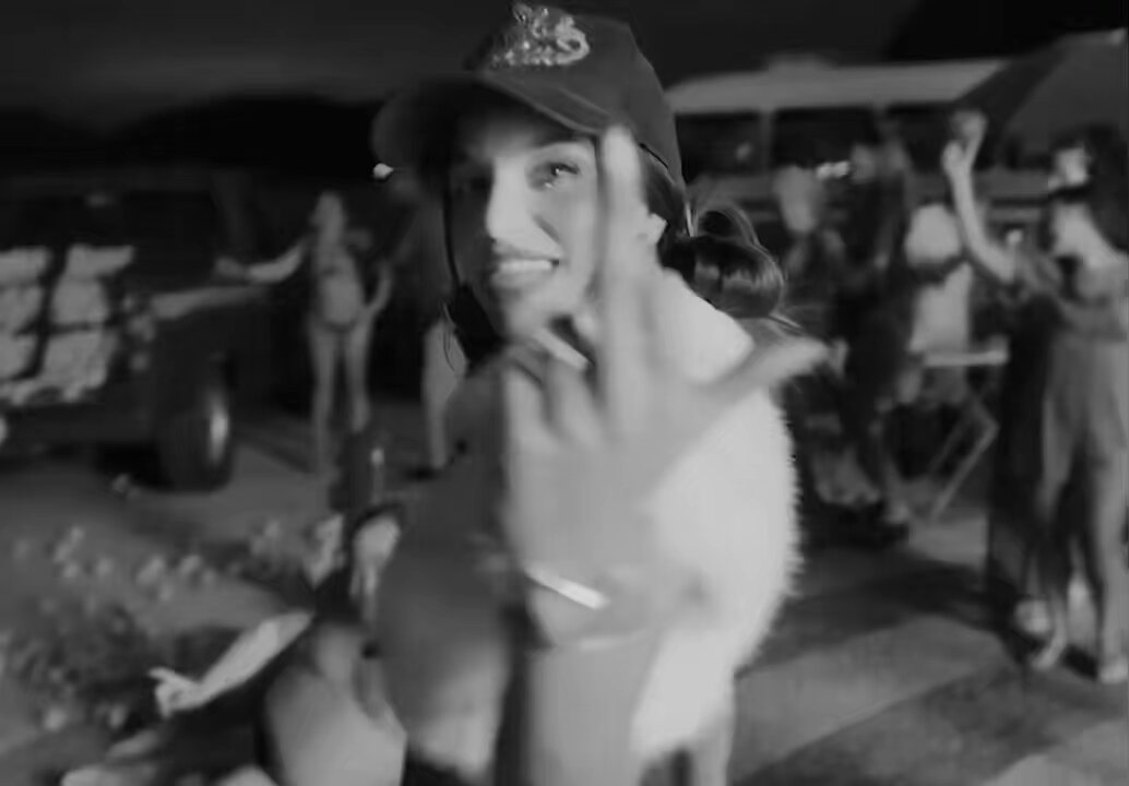 emilia y luisa derritieron su concha en un disco duro y cuando lo conectaron a la computadora esto fue lo que se escuchó