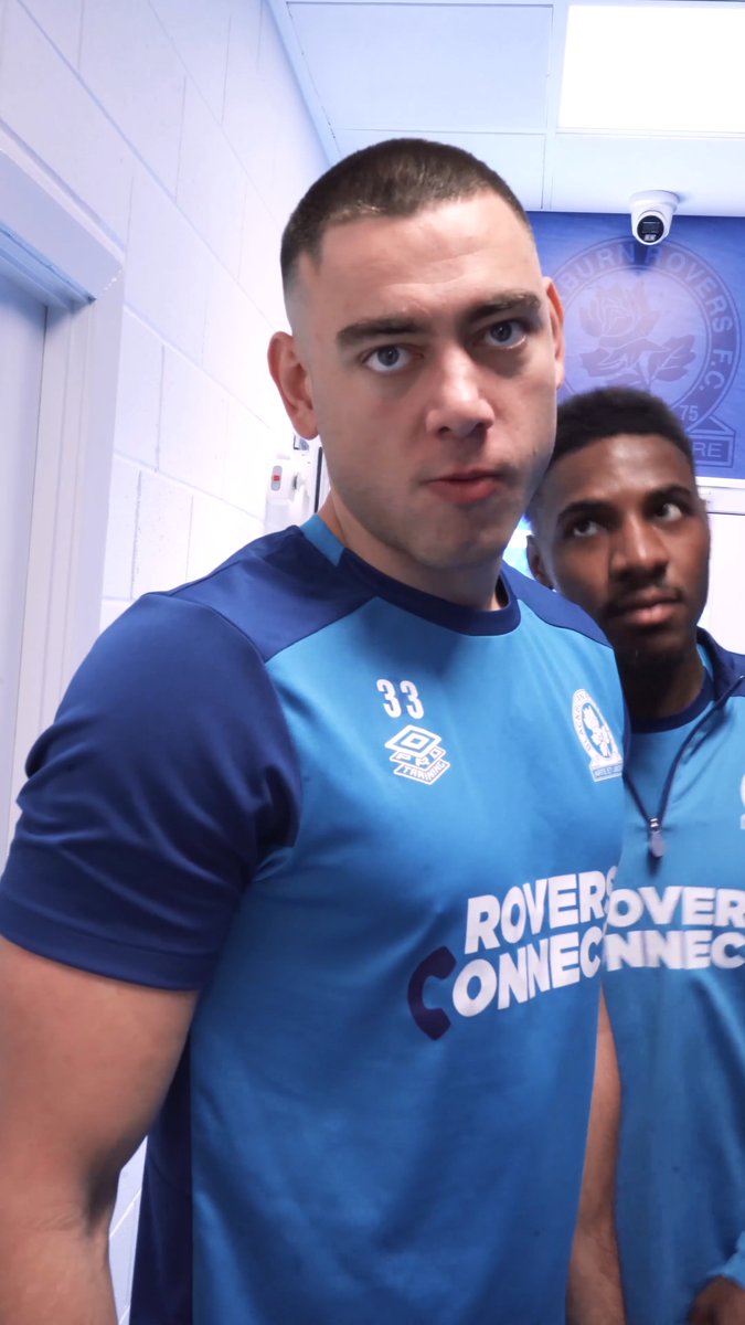 🎶🎸 Following their tour announcement, we asked the lads for their 𝗳𝗮𝘃𝗼𝘂𝗿𝗶𝘁𝗲 𝗢𝗮𝘀𝗶𝘀 𝘀𝗼𝗻𝗴? #Oasis | #Rovers 🔵⚪️