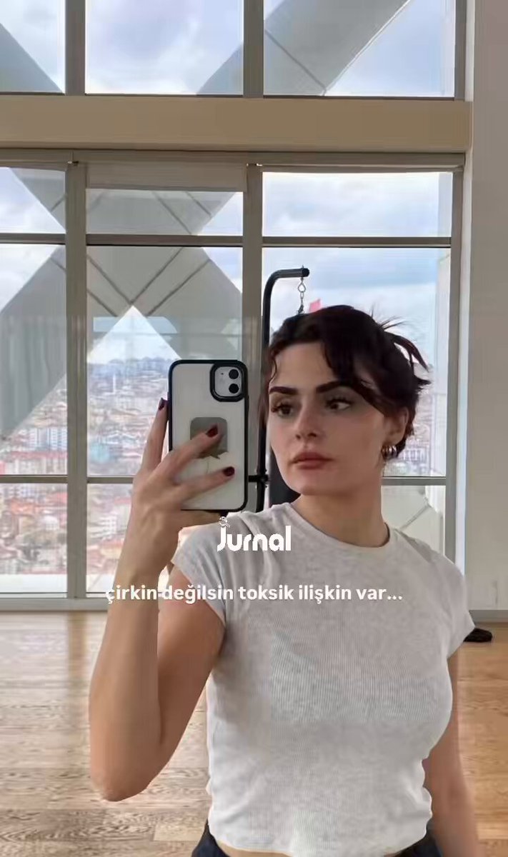 "Eşeğe 'Aslan' demeyi bırakınca kızlar" başlığıyla paylaşım yapan kadın, sevgilisinden ayrıldıktan sonra yaşadığı değişimi paylaştı: "Çirkin değilsin, toksik ilişkin var."